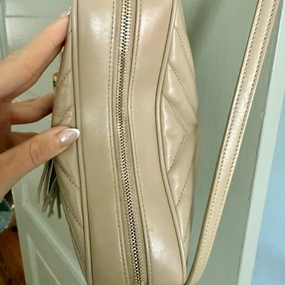 Yves Saint Laurent Tan Quilted Lou Camera Bag - Picture 3 of 7